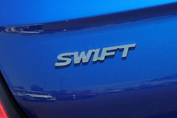 2025 Suzuki Swift Hybrid UZ