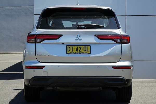 2023 Mitsubishi Outlander ES ZM