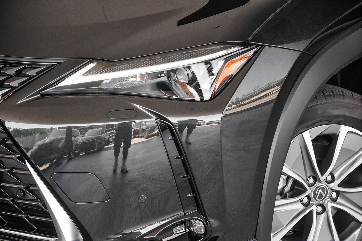 2023 Lexus UX UX300e Luxury KMA10R