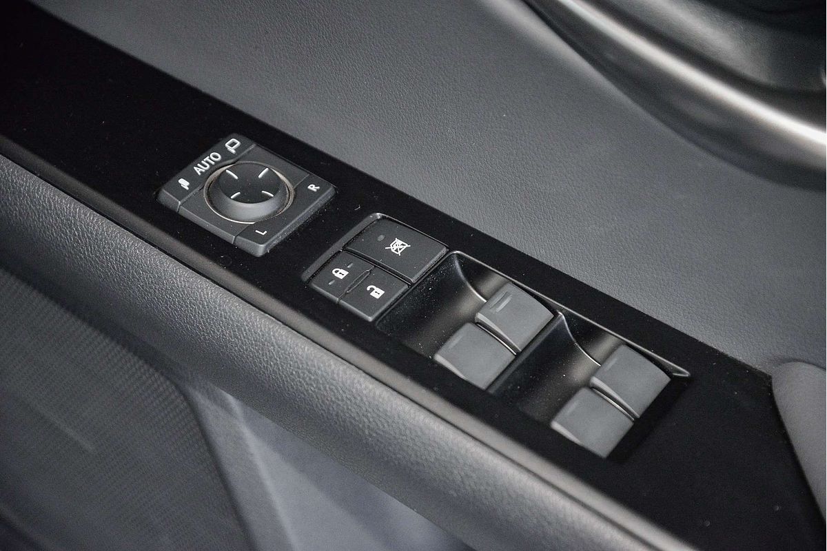 2023 Lexus UX UX300e Luxury KMA10R