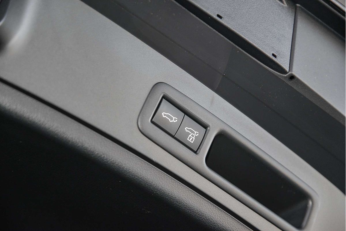 2023 Lexus UX UX300e Luxury KMA10R
