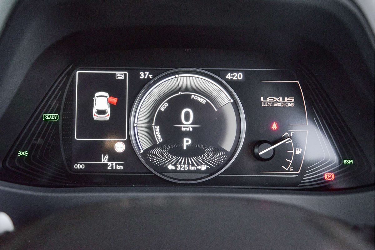 2023 Lexus UX UX300e Luxury KMA10R