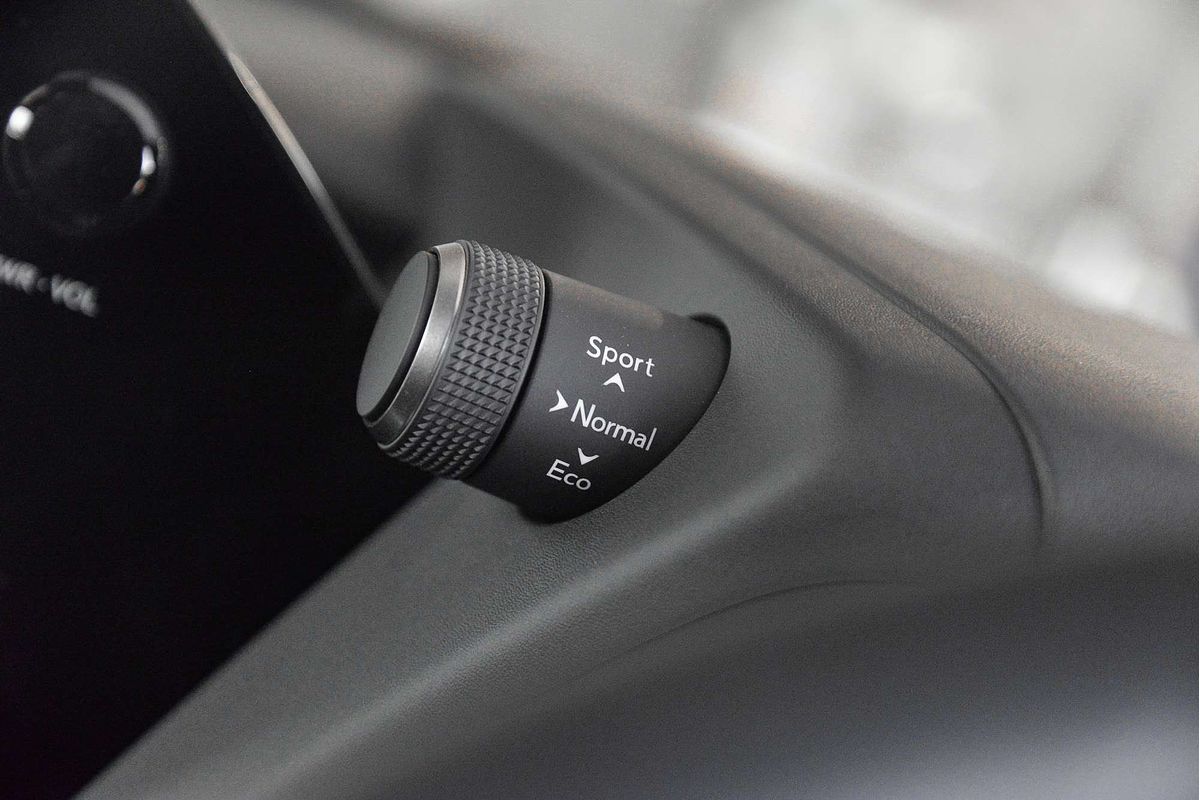 2023 Lexus UX UX300e Luxury KMA10R