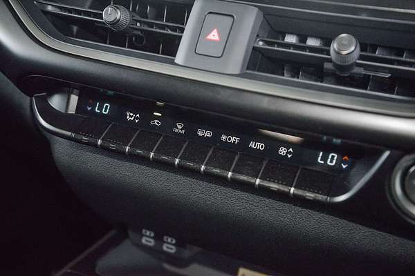 2023 Lexus UX UX300e Luxury KMA10R