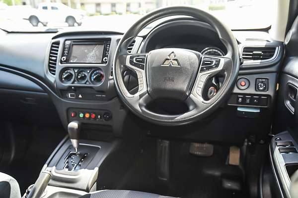 2019 Mitsubishi Triton GLX ADAS MR 4X4