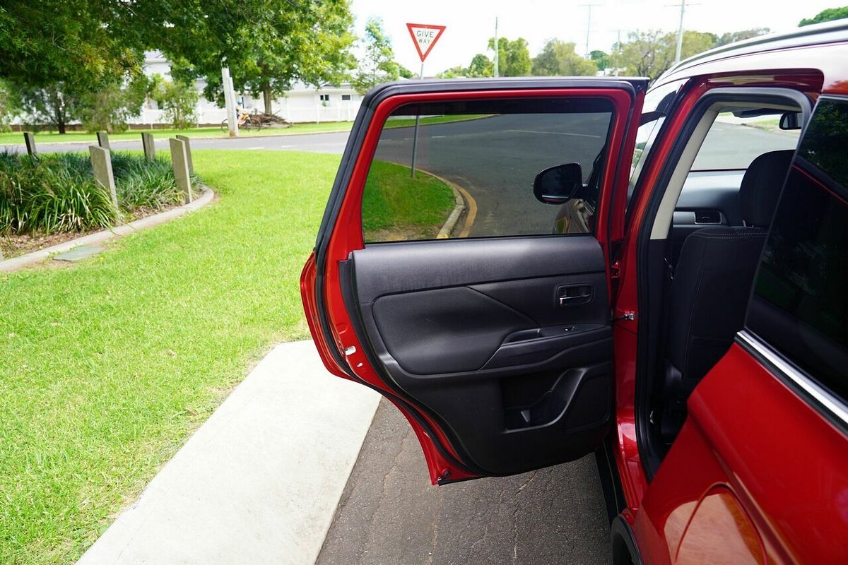 2016 Mitsubishi Outlander LS Safety Pack (4x4) 7 Seats ZK MY17