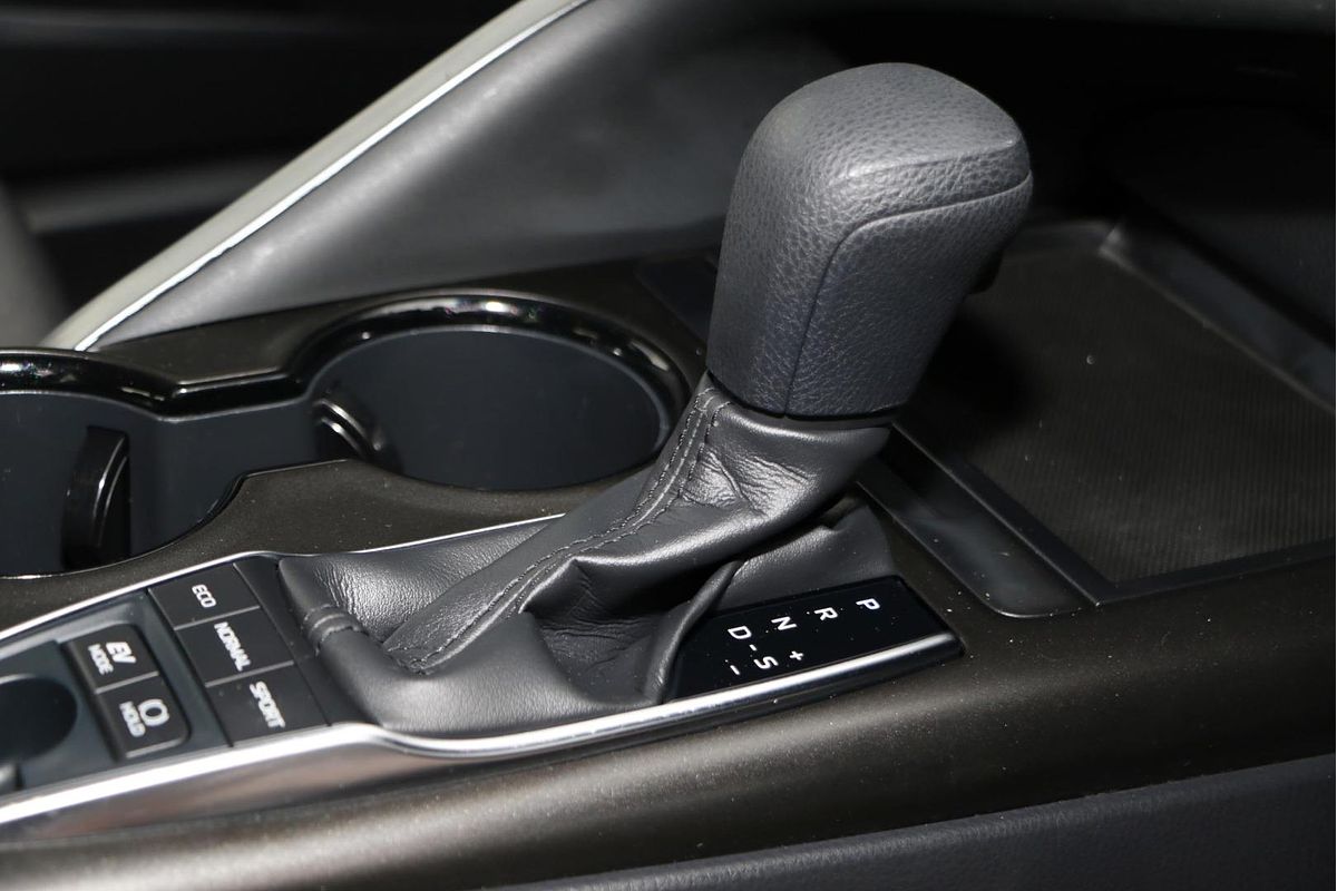 2022 Toyota Camry Ascent AXVH70R
