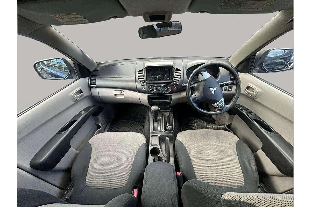 2009 Mitsubishi Triton GL-R MN 4X4