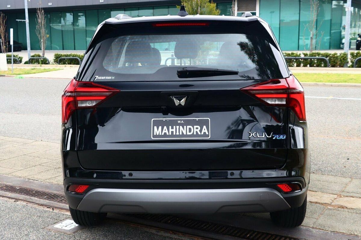 2024 Mahindra XUV700 AX7L Black Edition
