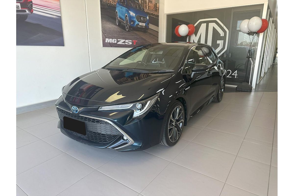 2019 Toyota Corolla ZR Hybrid ZWE211R