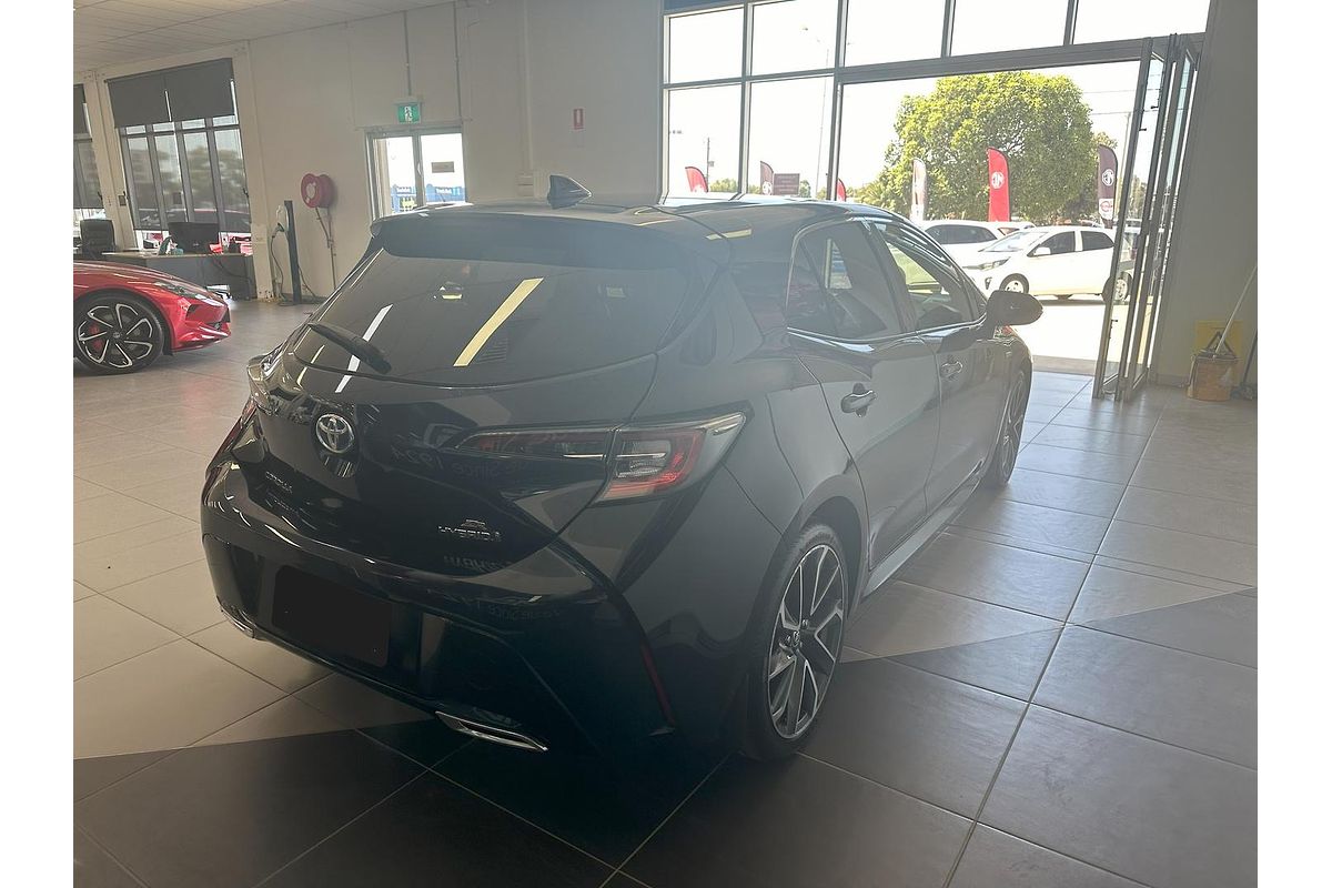 2019 Toyota Corolla ZR Hybrid ZWE211R