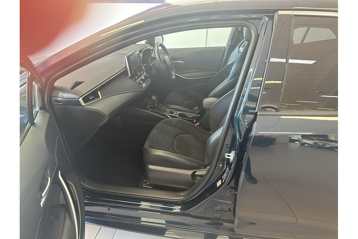 2019 Toyota Corolla ZR Hybrid ZWE211R