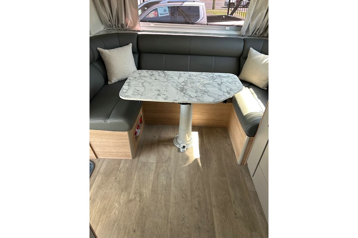2024 Jayco SILVERLINE CARAVAN 21.65-3.OB.SL-MY24