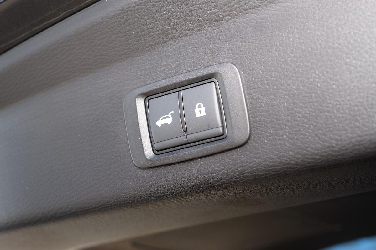 2024 Mitsubishi Outlander PHEV Exceed ZM