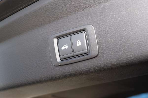 2024 Mitsubishi Outlander PHEV Exceed ZM