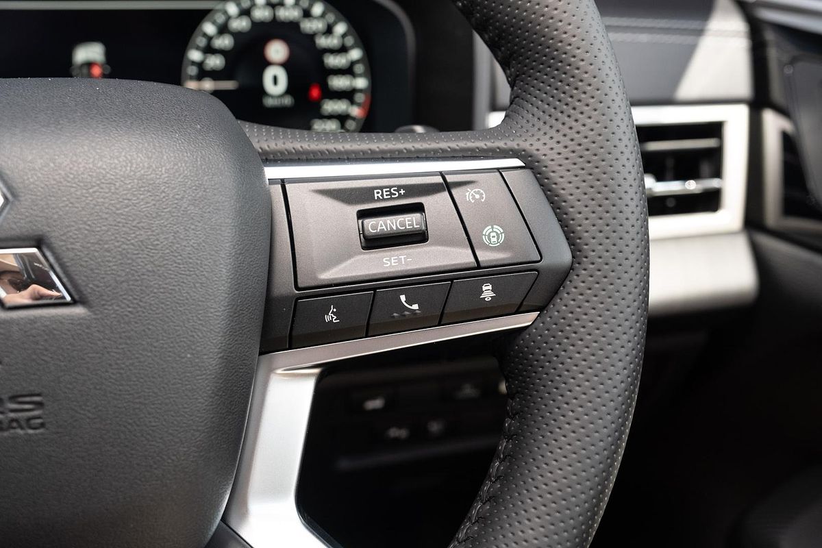 2024 Mitsubishi Outlander PHEV Exceed ZM