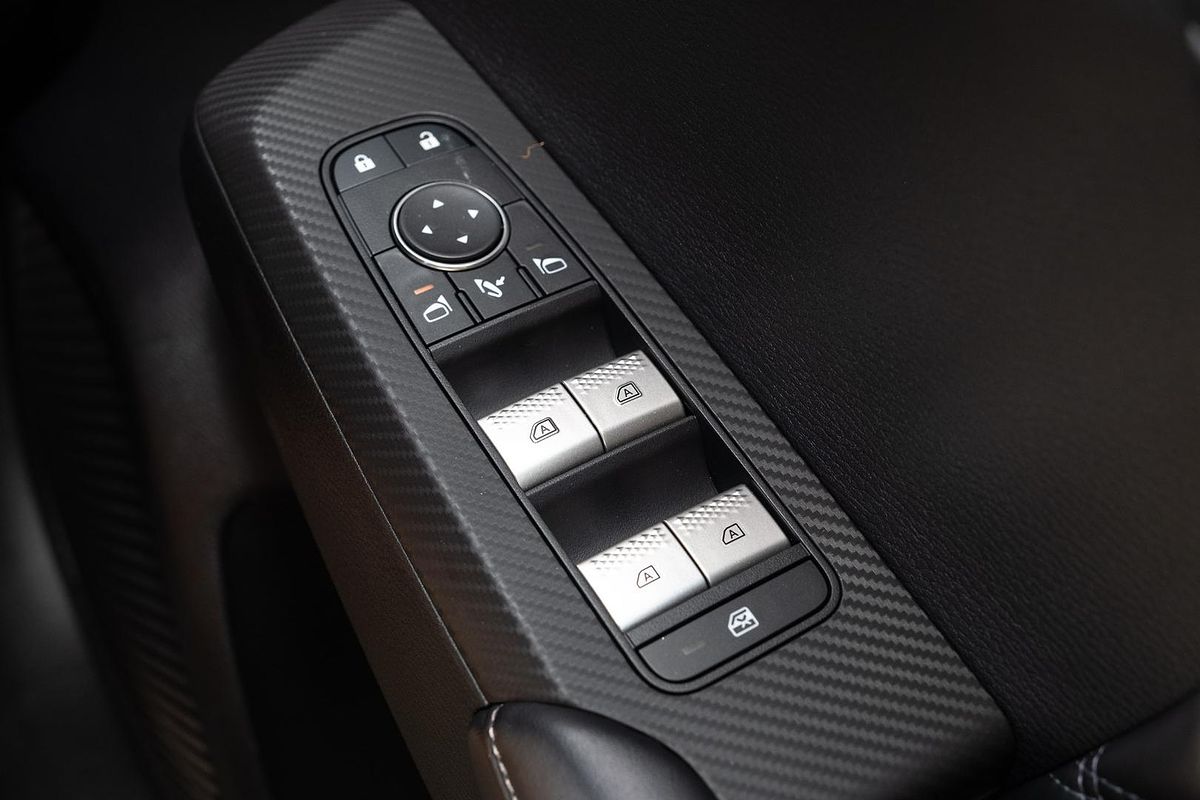 2024 Mitsubishi Outlander PHEV Exceed ZM