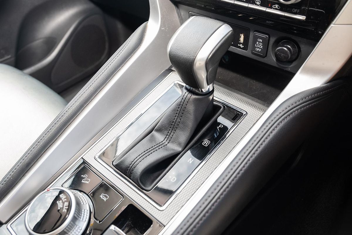 2023 Mitsubishi Pajero Sport GSR QF