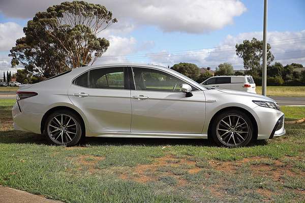 2023 Toyota Camry SL AXVH70R
