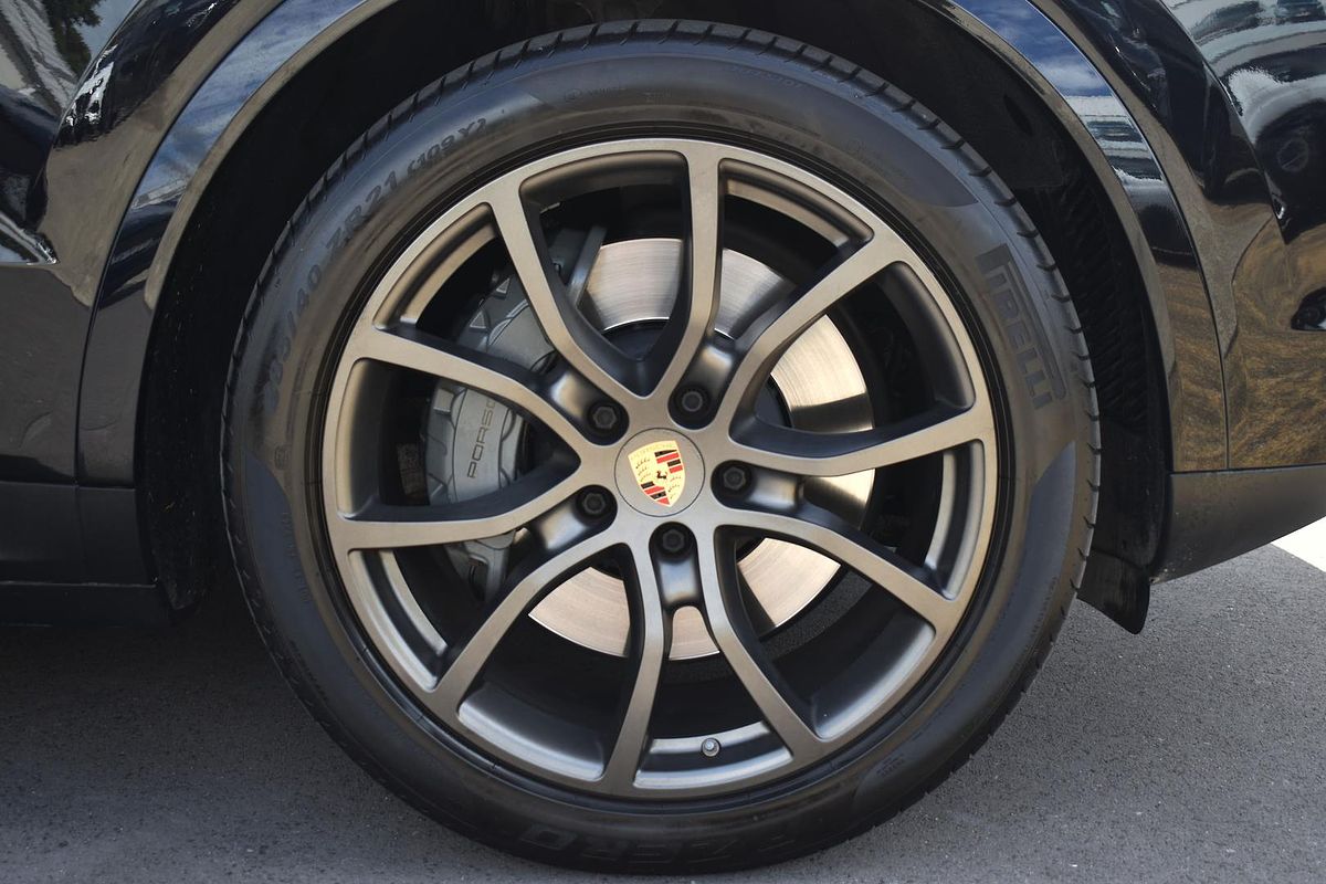 2020 Porsche Cayenne S 9YB