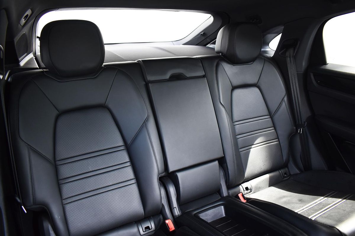 2020 Porsche Cayenne S 9YB
