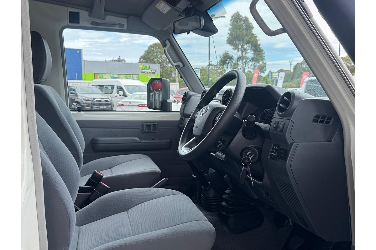 2024 Toyota Landcruiser GXL Troopcarrier GDJL78R