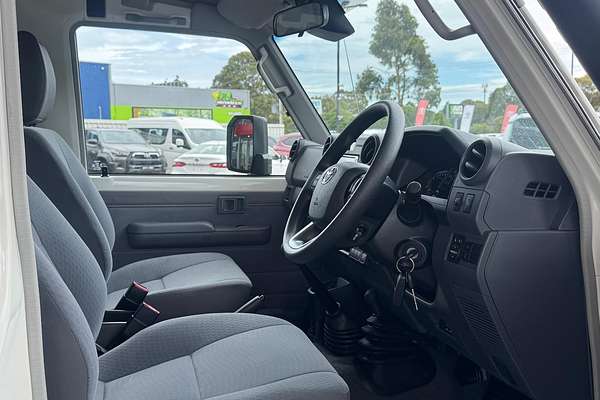 2024 Toyota Landcruiser GXL Troopcarrier GDJL78R