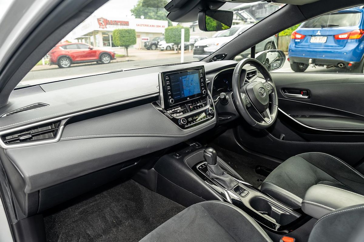 2020 Toyota Corolla ZR Hybrid ZWE211R