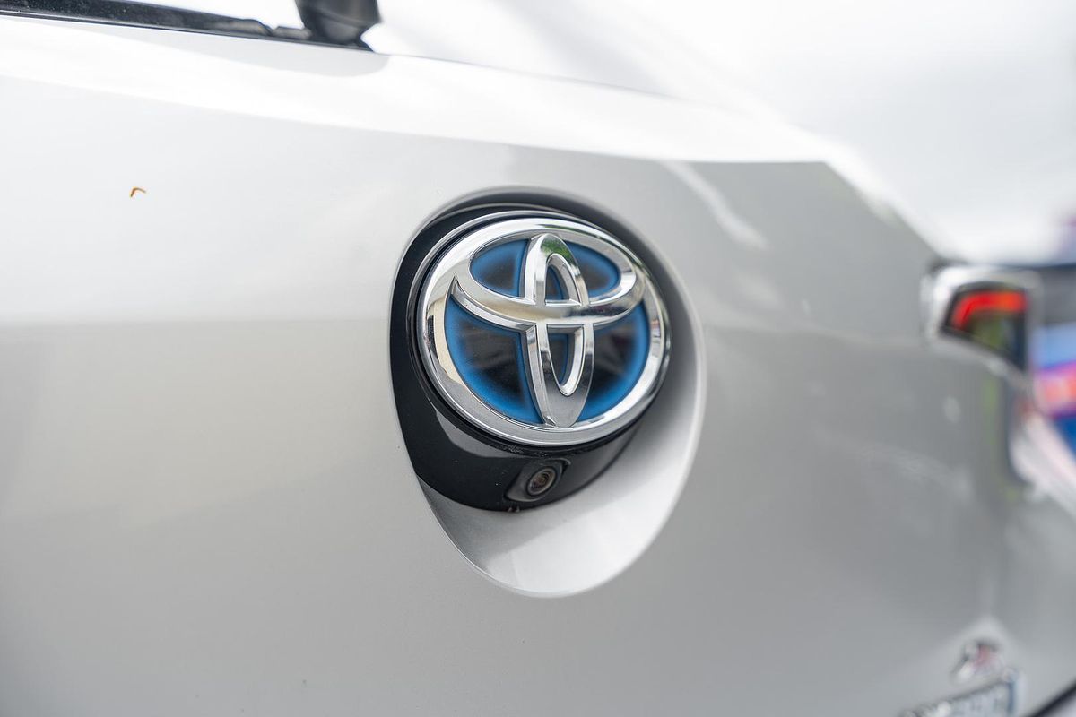 2020 Toyota Corolla ZR Hybrid ZWE211R
