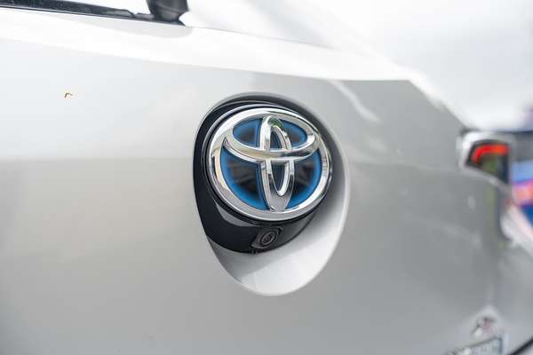 2020 Toyota Corolla ZR Hybrid ZWE211R