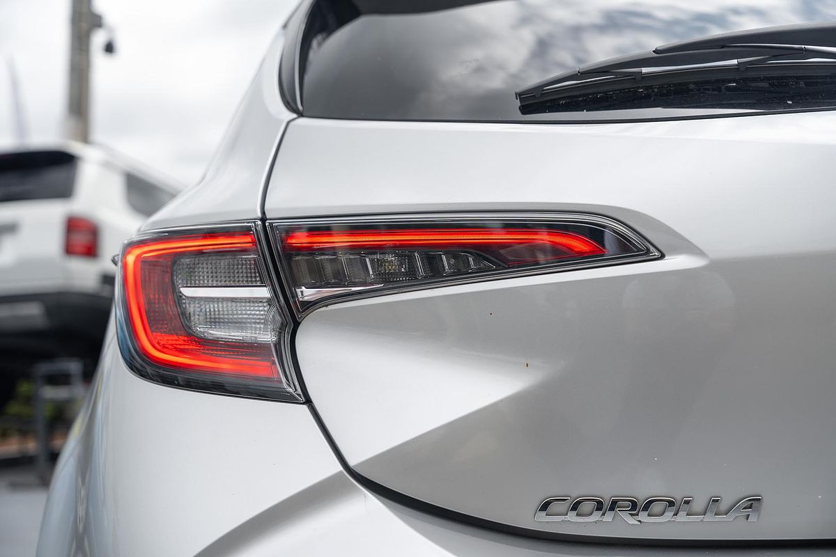 2020 Toyota Corolla ZR Hybrid ZWE211R