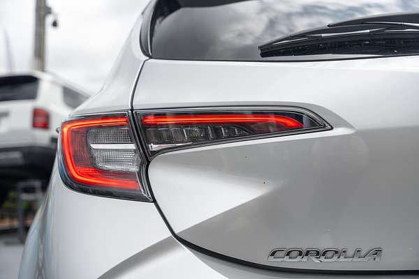 2020 Toyota Corolla ZR Hybrid ZWE211R