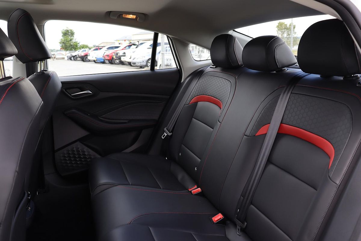 2024 MG MG5 Essence