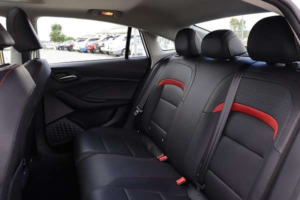 2024 MG MG5 Essence