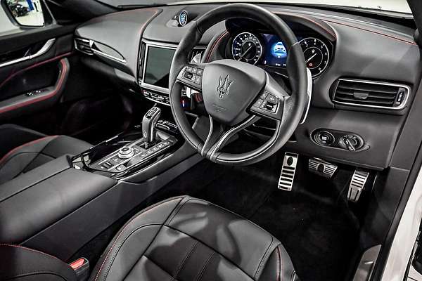 2023 Maserati Levante Modena M161