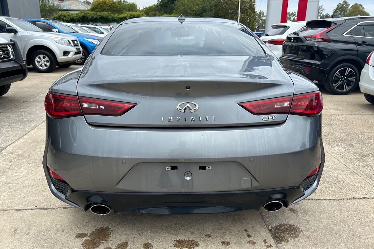 2018 INFINITI Q60 Pure V37