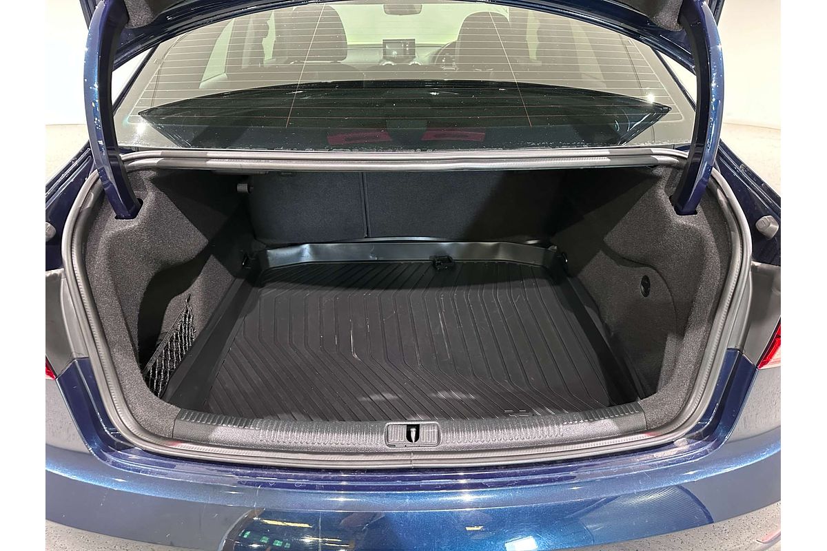 2019 Audi A3 35 TFSI S line plus 8V