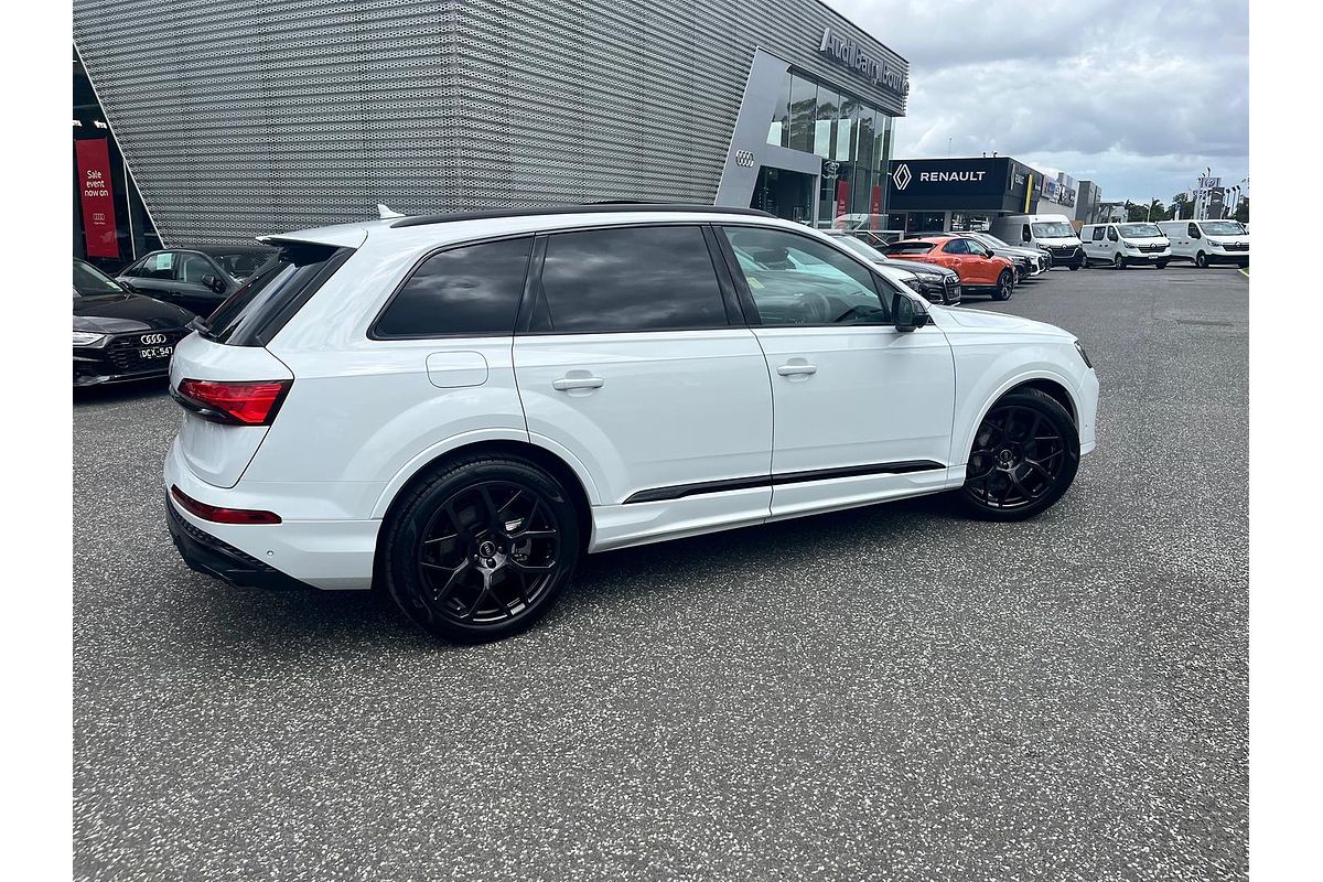 2024 Audi Q7 55 TFSI S line 4M