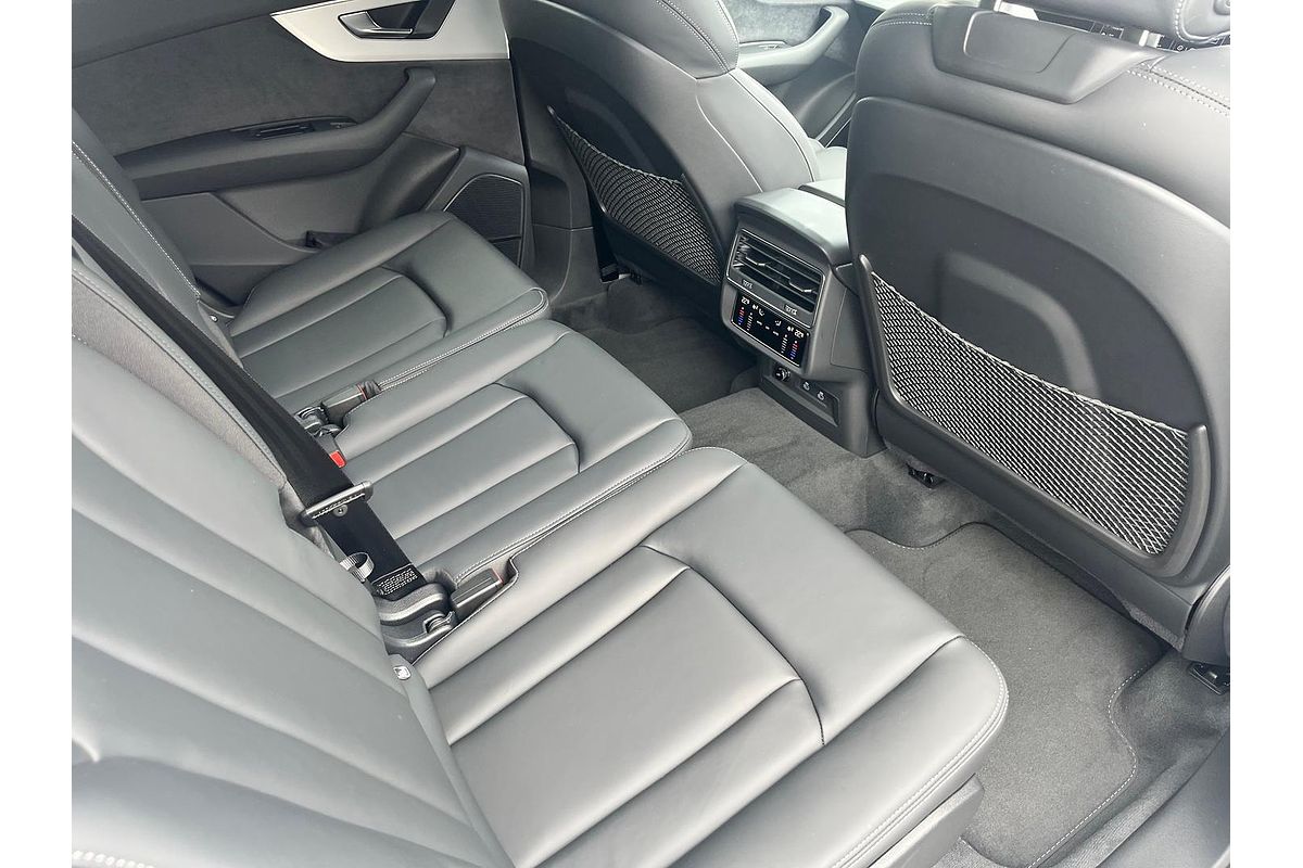 2024 Audi Q7 55 TFSI S line 4M