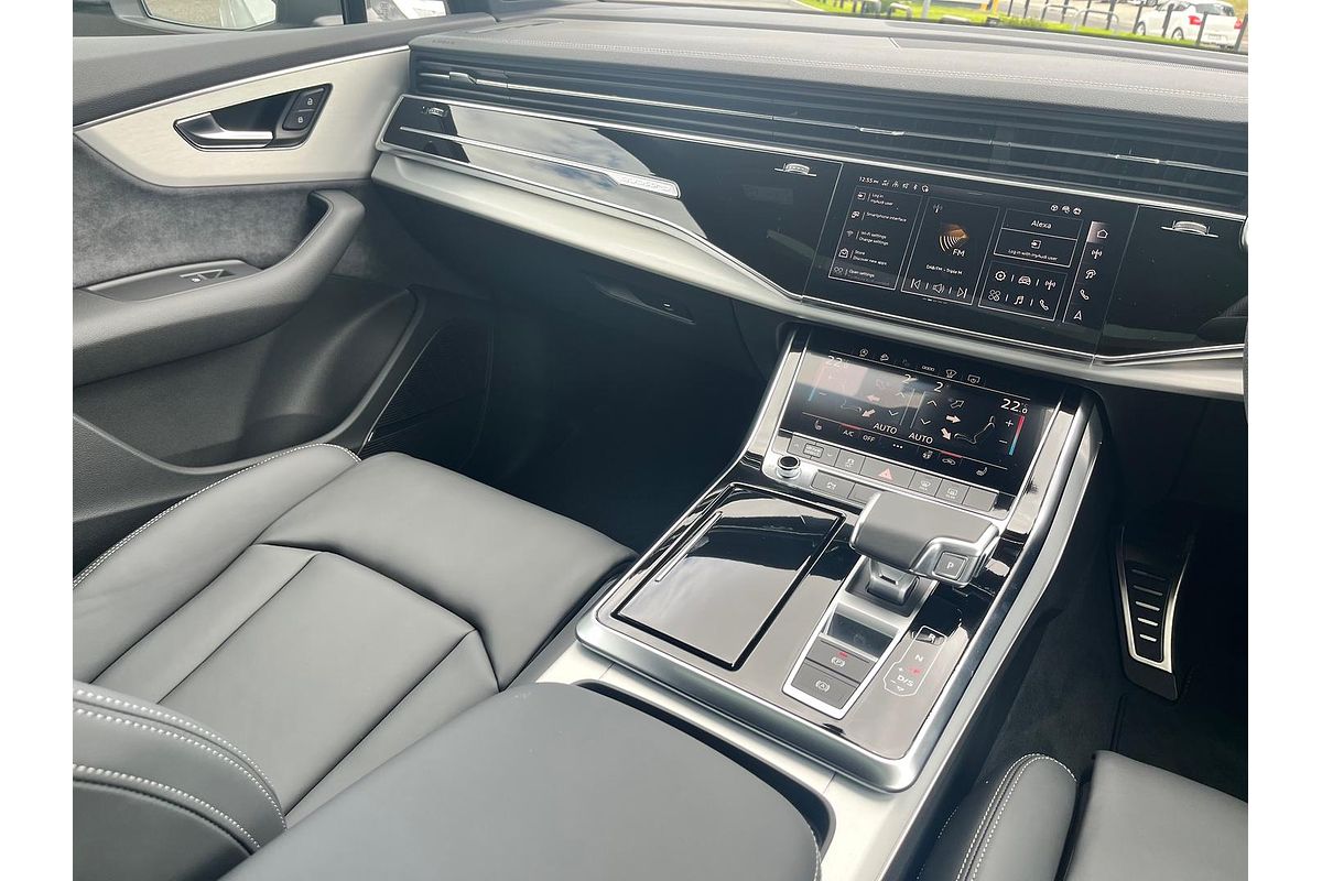 2024 Audi Q7 55 TFSI S line 4M