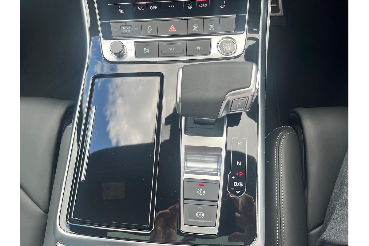 2024 Audi Q7 55 TFSI S line 4M