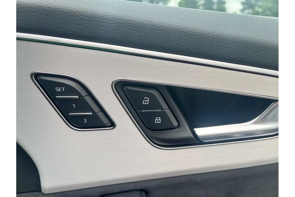 2024 Audi Q7 55 TFSI S line 4M