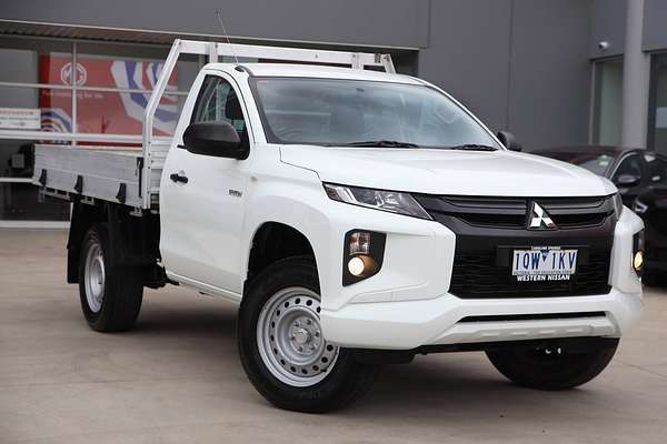 2019 Mitsubishi Triton GLX MR 4X4