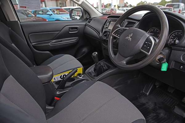2019 Mitsubishi Triton GLX MR 4X4