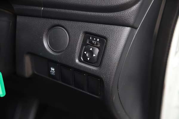 2019 Mitsubishi Triton GLX MR 4X4
