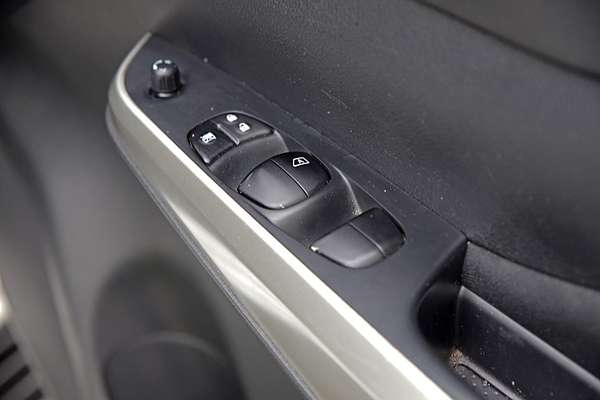 2021 Nissan Navara ST D23 Rear Wheel Drive