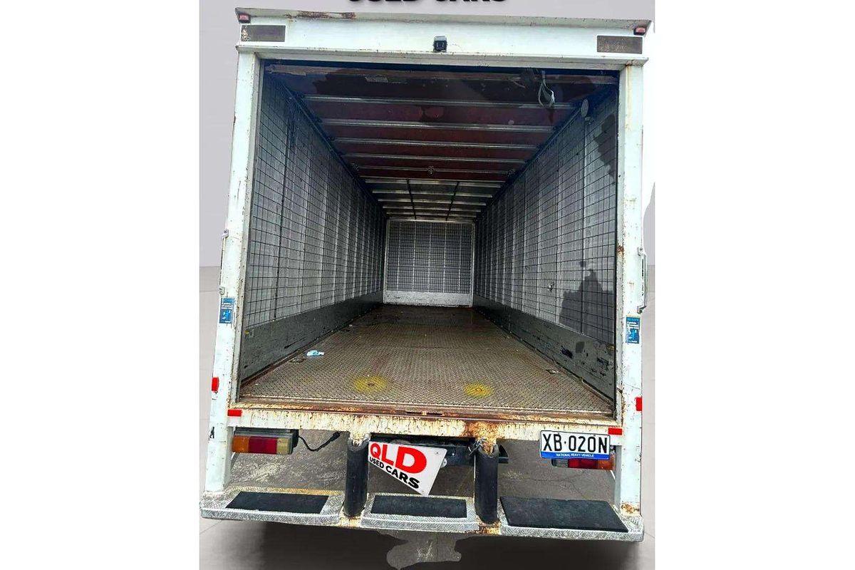2010 Mitsubishi Canter FE85DE 4.0  4x2