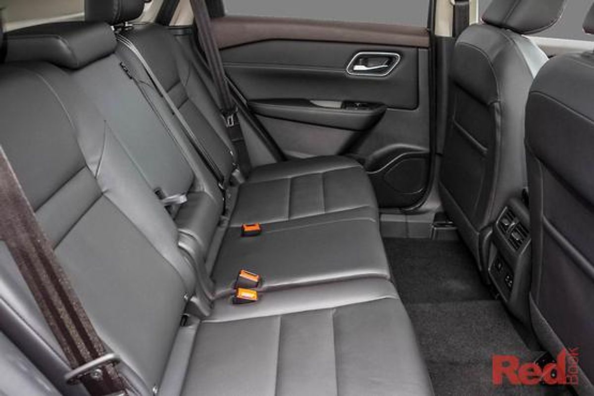2025 Nissan X-TRAIL Ti T33