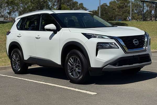 2024 Nissan X-TRAIL ST T33