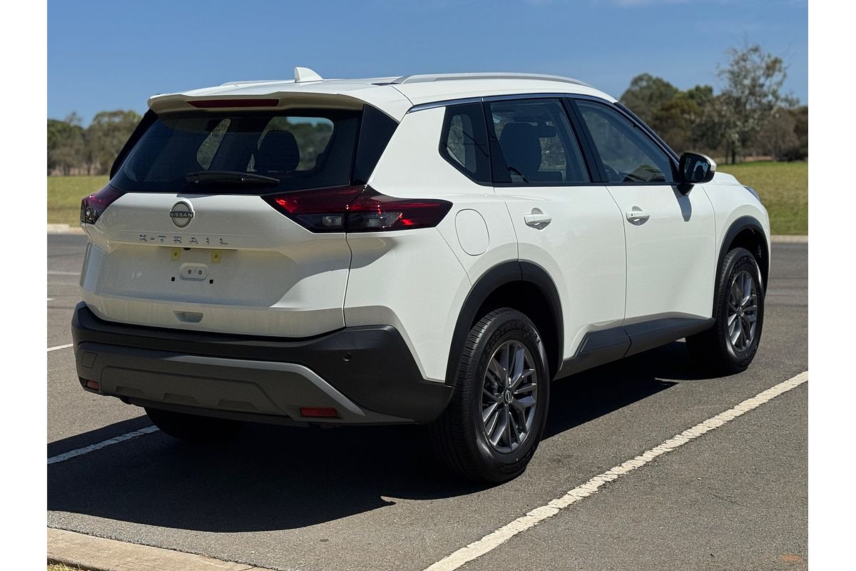 2024 Nissan X-TRAIL ST T33